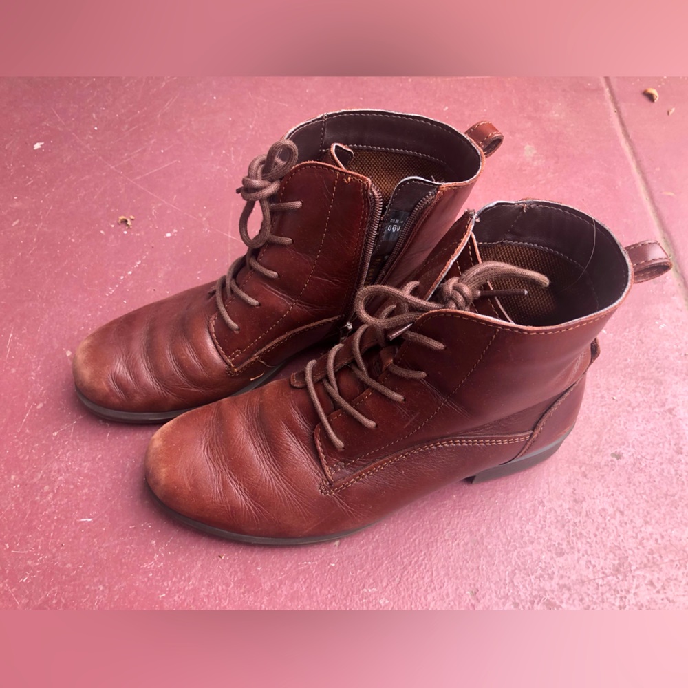 Ecco lace up boots size 39